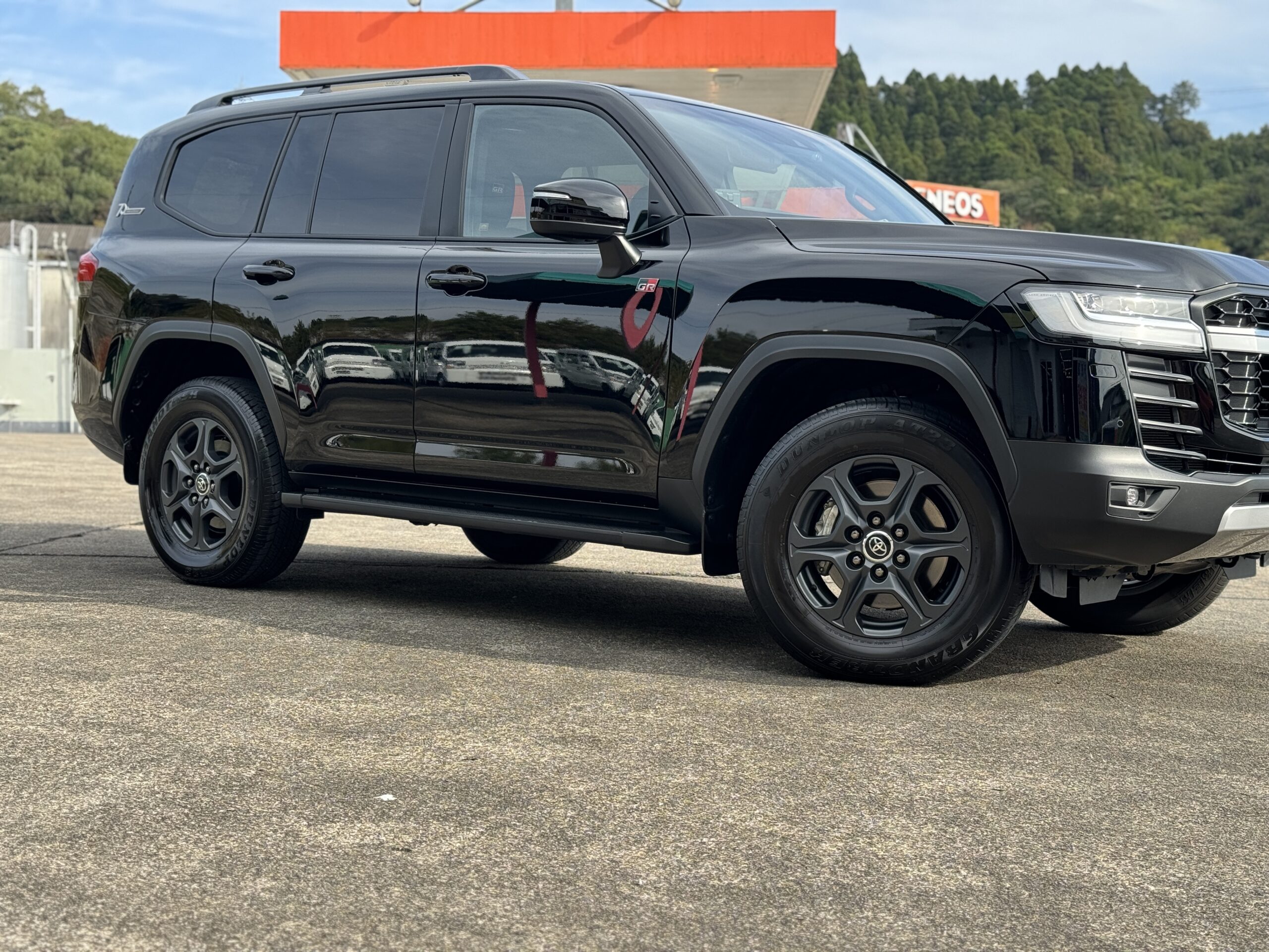 リフレッシュ洗車】ランクル300GR | 宮崎市で愛車の輝きを蘇らせる